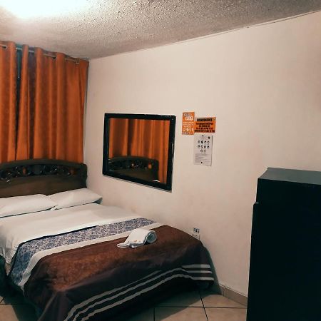 Hostal Ajavi Del Sur Quito Zewnętrze zdjęcie