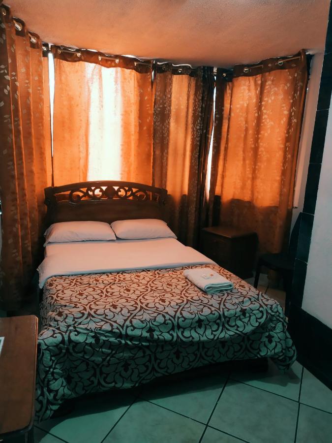 Hostal Ajavi Del Sur Quito Zewnętrze zdjęcie