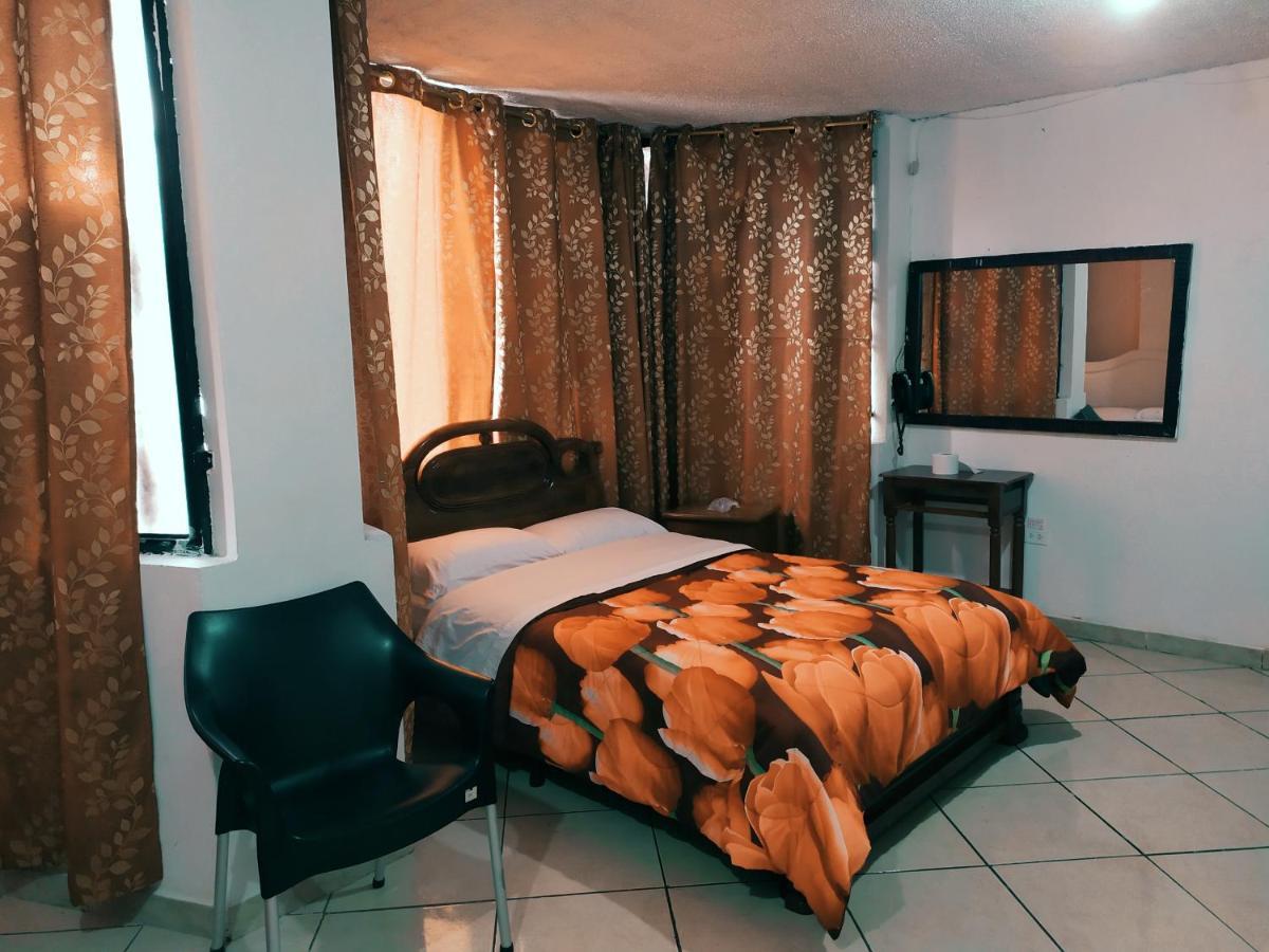 Hostal Ajavi Del Sur Quito Zewnętrze zdjęcie