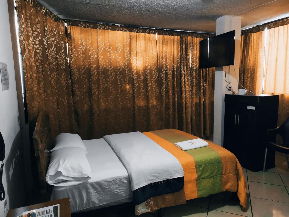 Hostal Ajavi Del Sur Quito Zewnętrze zdjęcie
